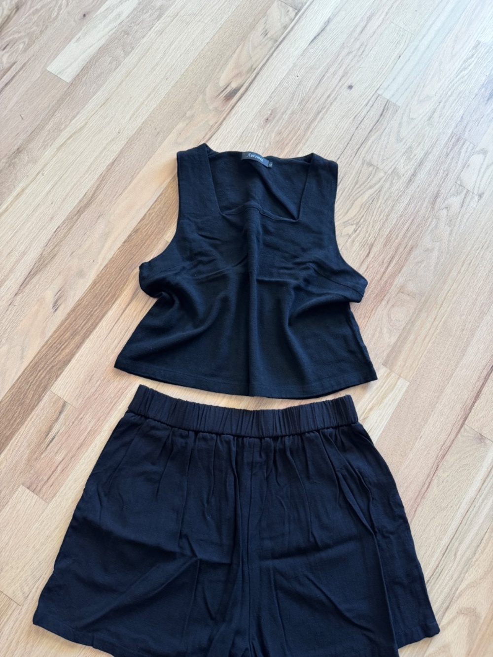 Shorts Set - Picture 3 of 5